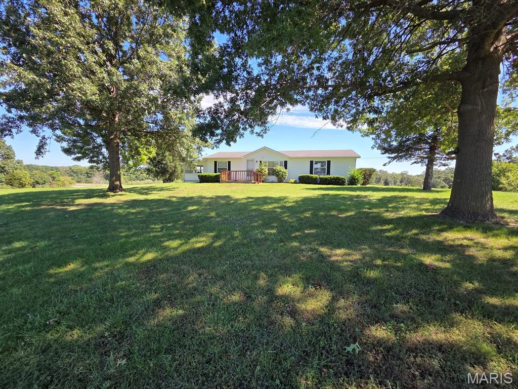31718 Casino Drive, Canton MO 63435