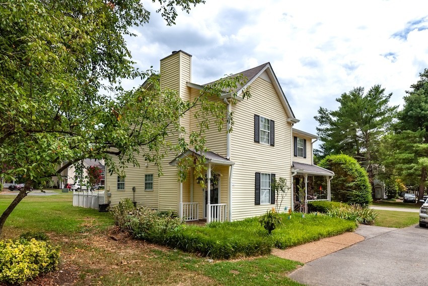 1244 Carriage Park Dr, Franklin TN 37064